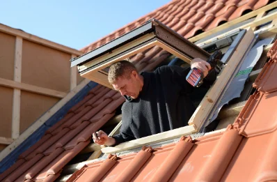 Pose de fenêtres de toit Velux à Thennes